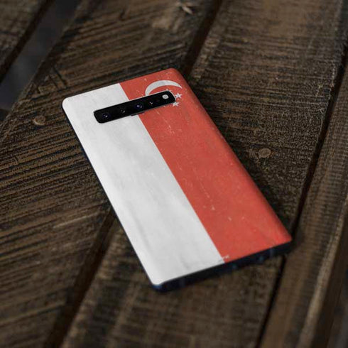 Singapore Flag Distressed Galaxy S10 Plus Skin